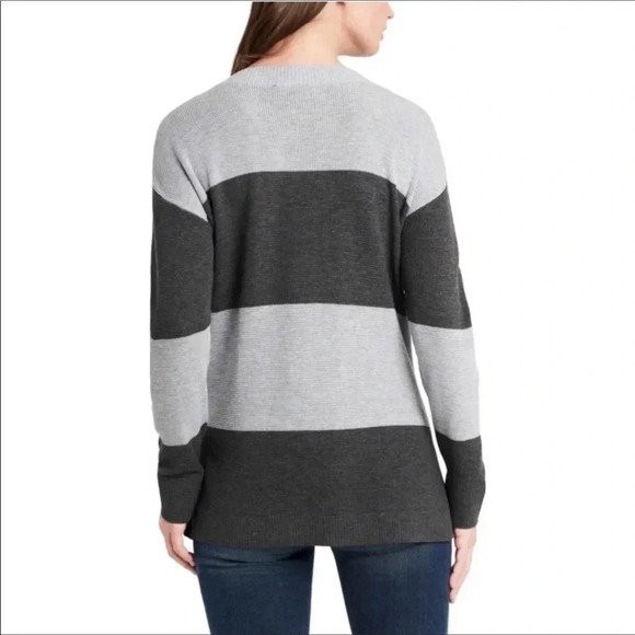 Vince Camuto Stripe Ribbed Knit Button Shoulder Casual Sweater Plus Size 2X Grey - Picture 2 of 6